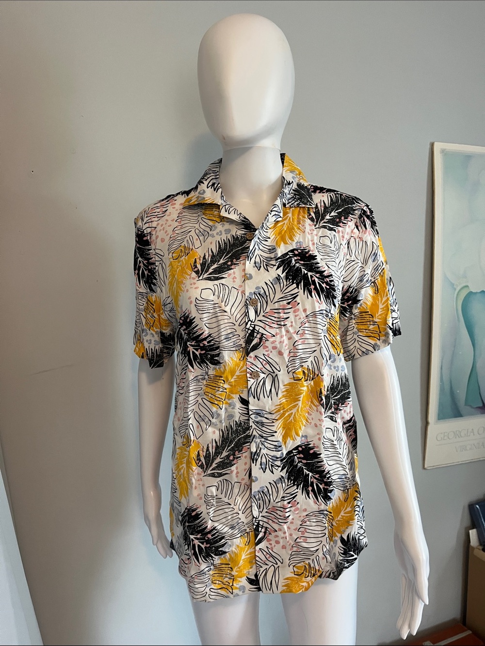 Men's Short Sleeve Tropical Button-Down Shirt - Yellow & Black Leaf Print